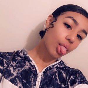 Meet your Posher, Alexandria